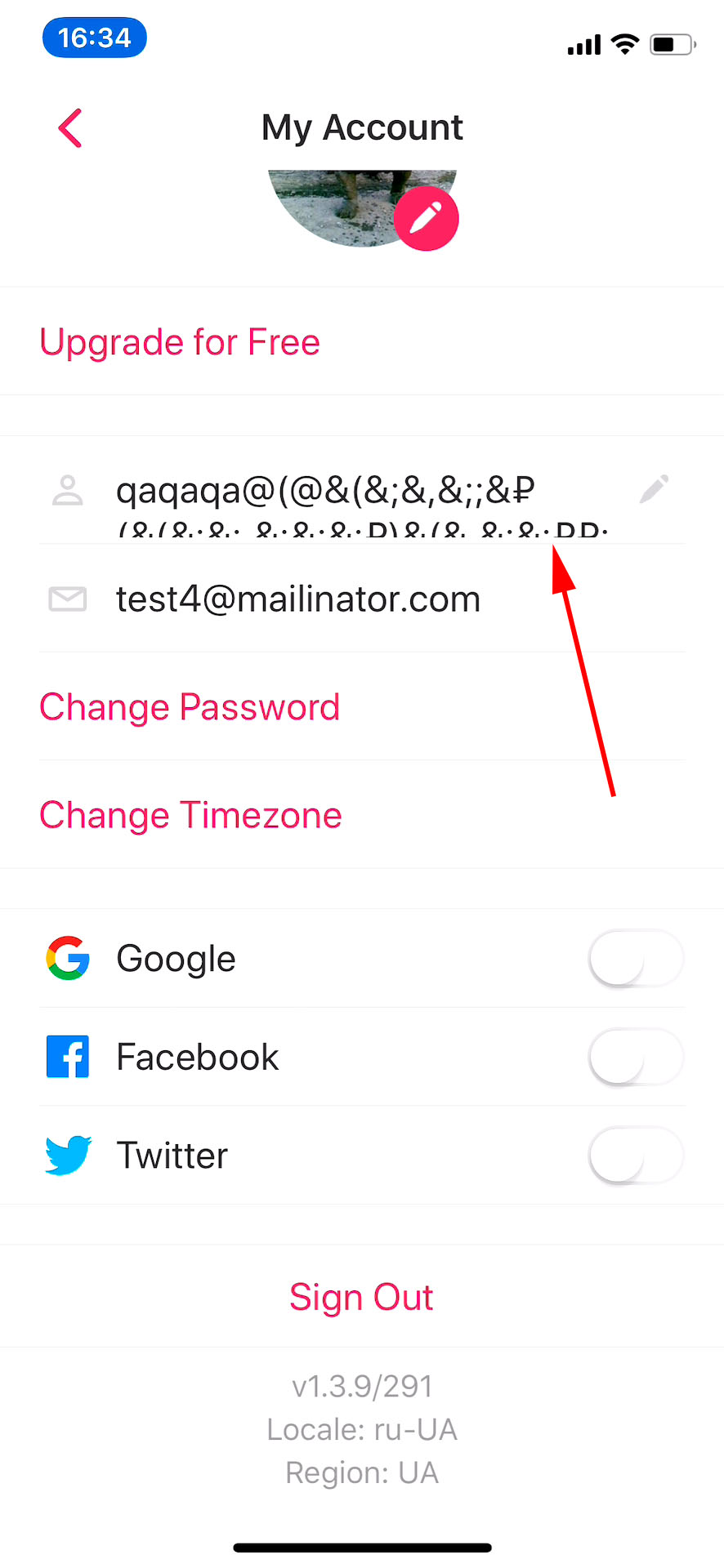 Le nom d’utilisateur long est tronqué sur l’écran « Mon compte ». L’utilisateur est connecté.
